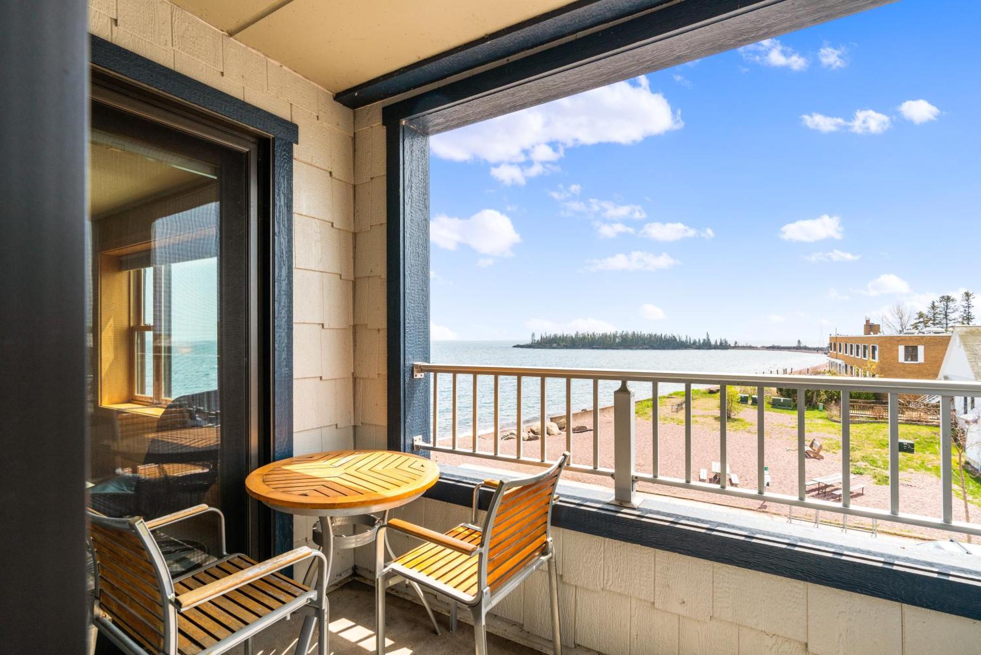 East Bay Suites Grand Marais Extérieur photo