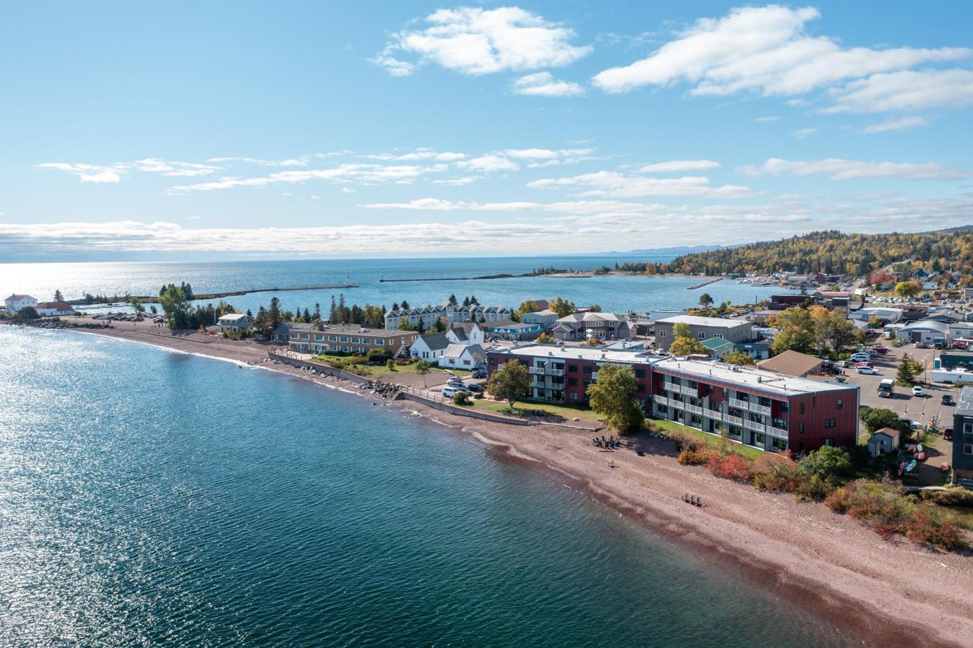 East Bay Suites Grand Marais Extérieur photo