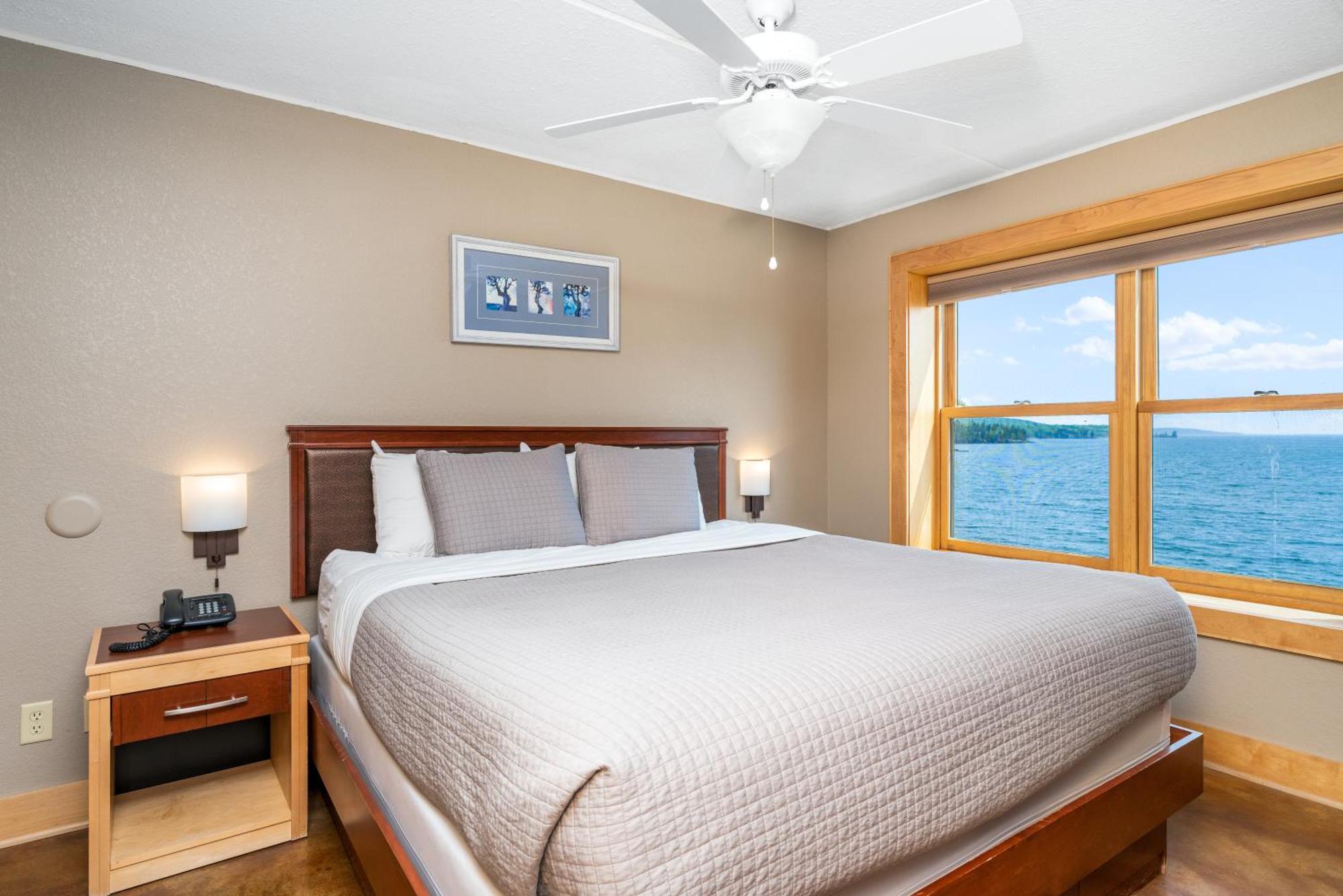 East Bay Suites Grand Marais Extérieur photo